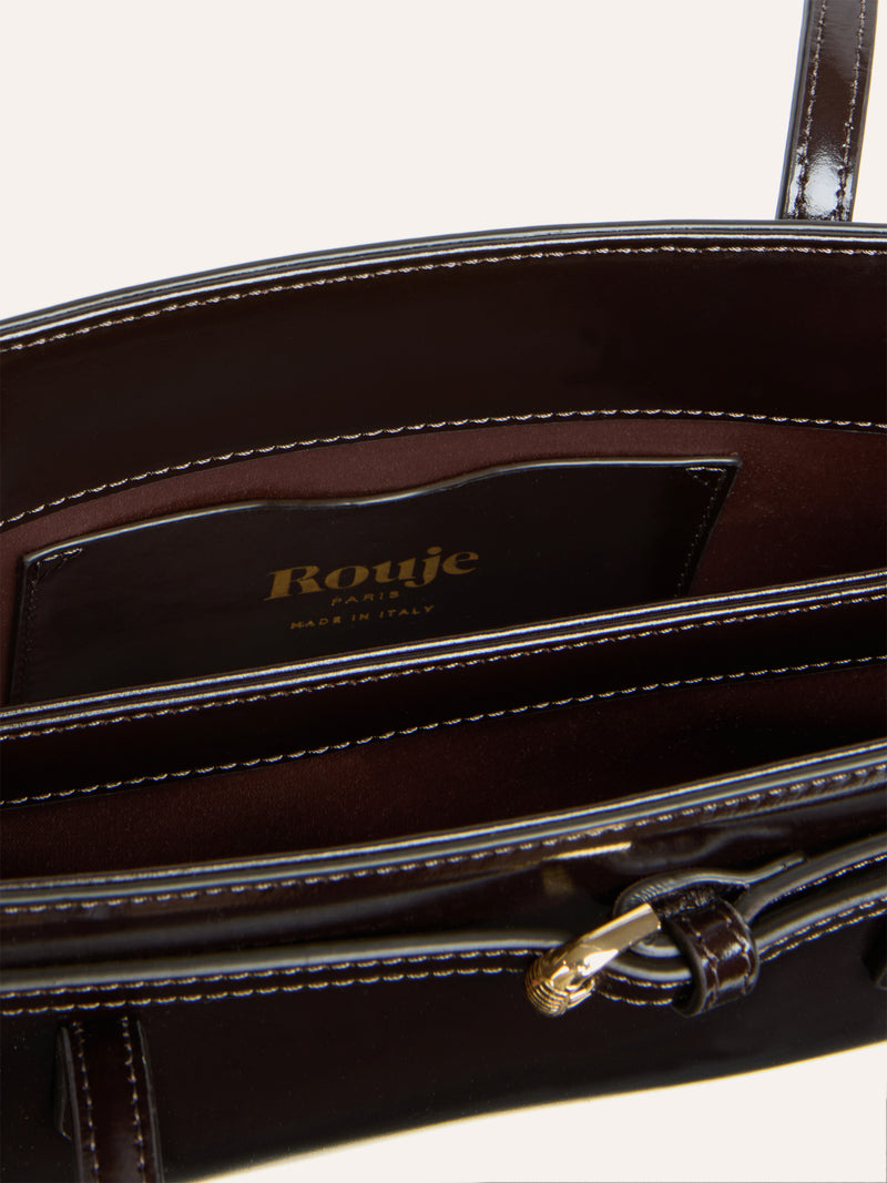 FIANCE cafe brown glazed leather handbag, detail of magnetic closure by Rouje