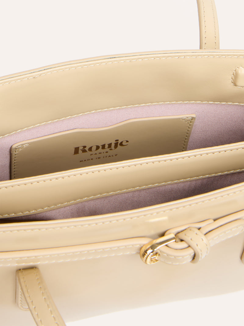FIANCE champagne glazed leather handbag, detail of magnetic closure by Rouje