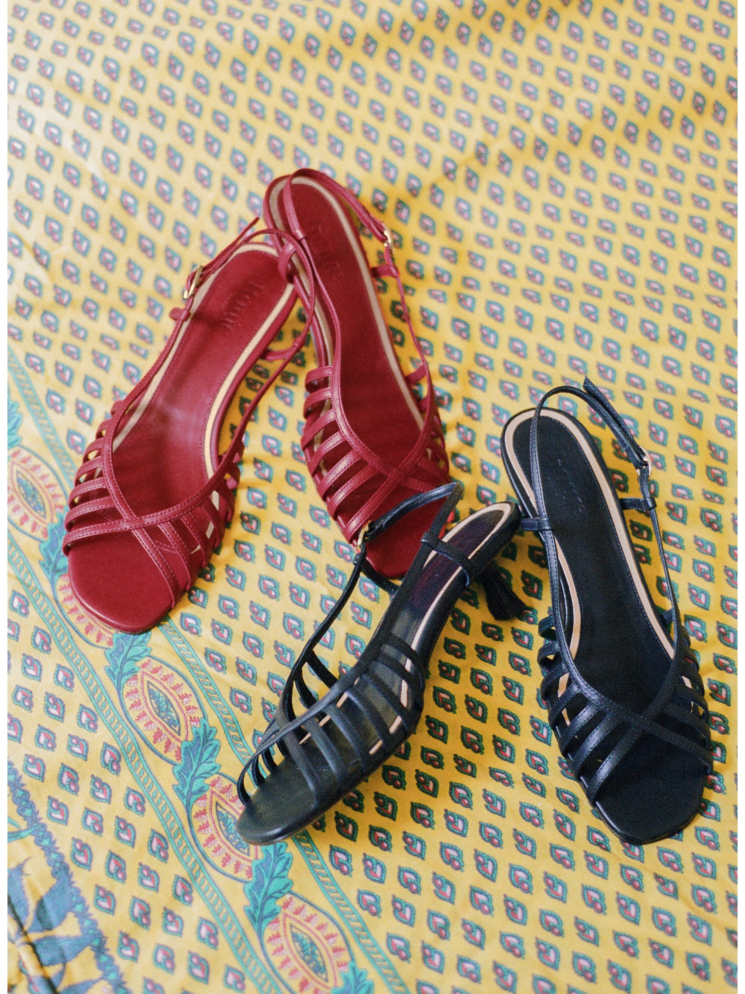 LOREN Sandals