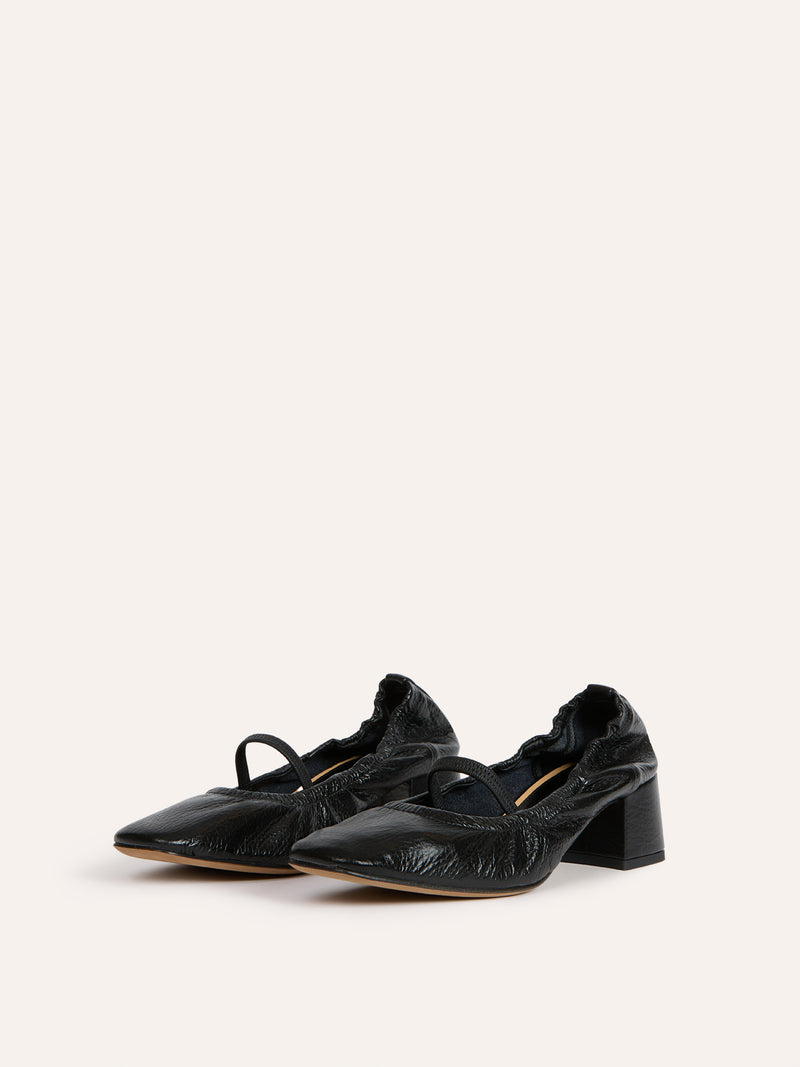 PRADO black grained leather ballet flats, back view showing R logo by Rouje